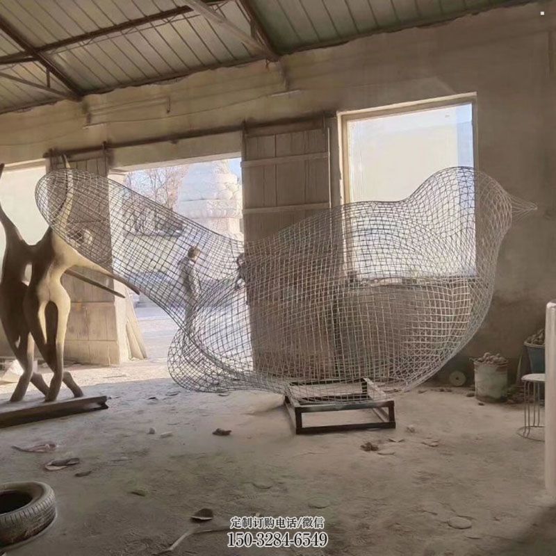 锻钢镂空鸟雕塑 商业鸟禽雕塑标准 地产精神堡垒鸟类雕塑批发